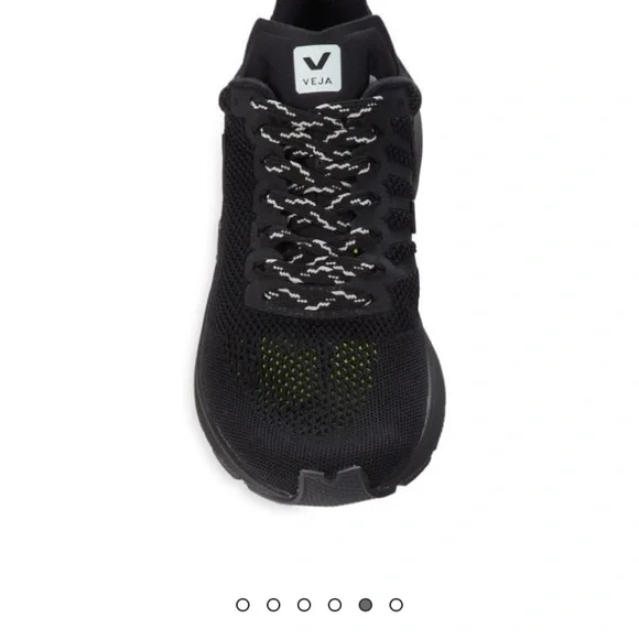 NWT Veja black sneakers EU size 40 (women’s 8 1/2-9/men’s 7).Brand new with box. - Picture 7 of 14